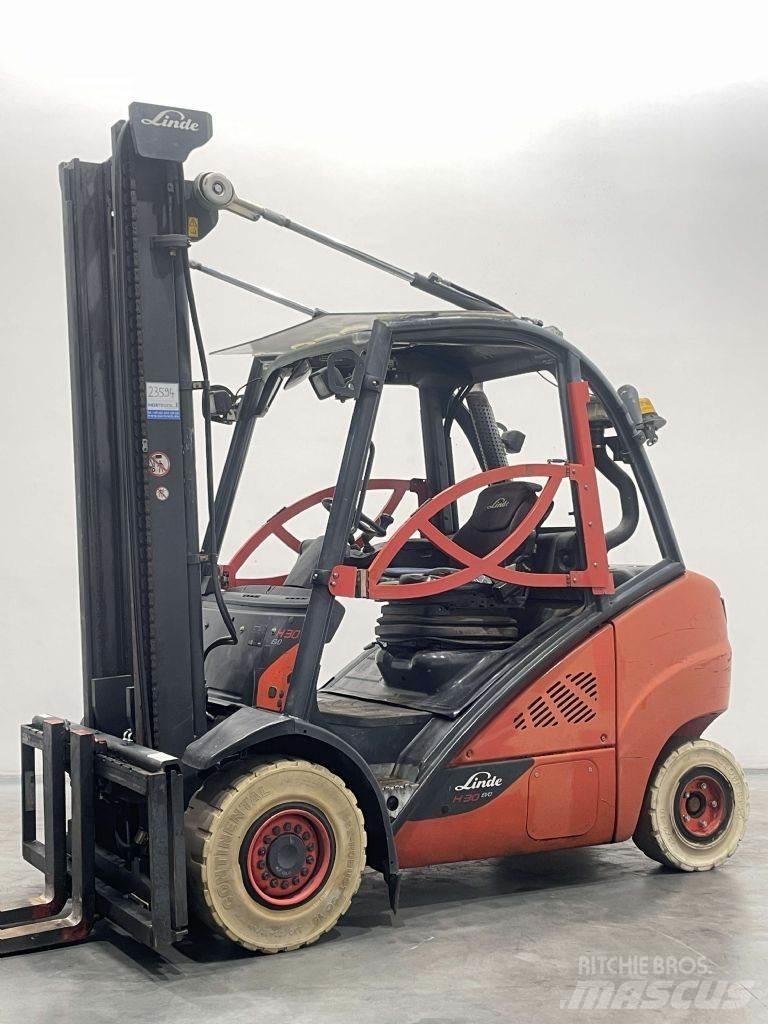 Linde H30D-02-393 Diesel Forklifts