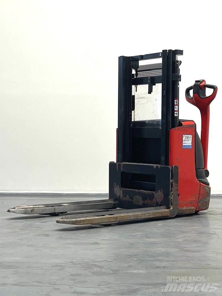 Linde L12-1172 Pedestrian stacker
