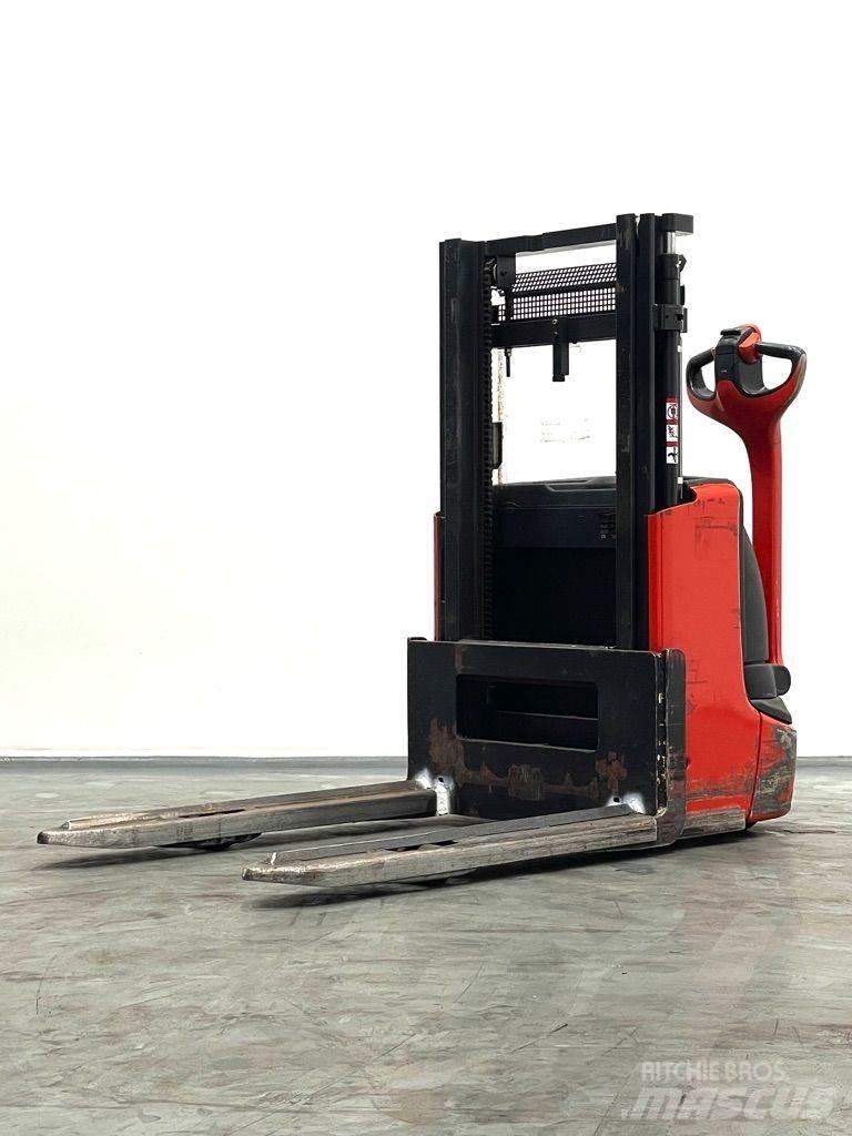 Linde L12-1172 Pedestrian stacker