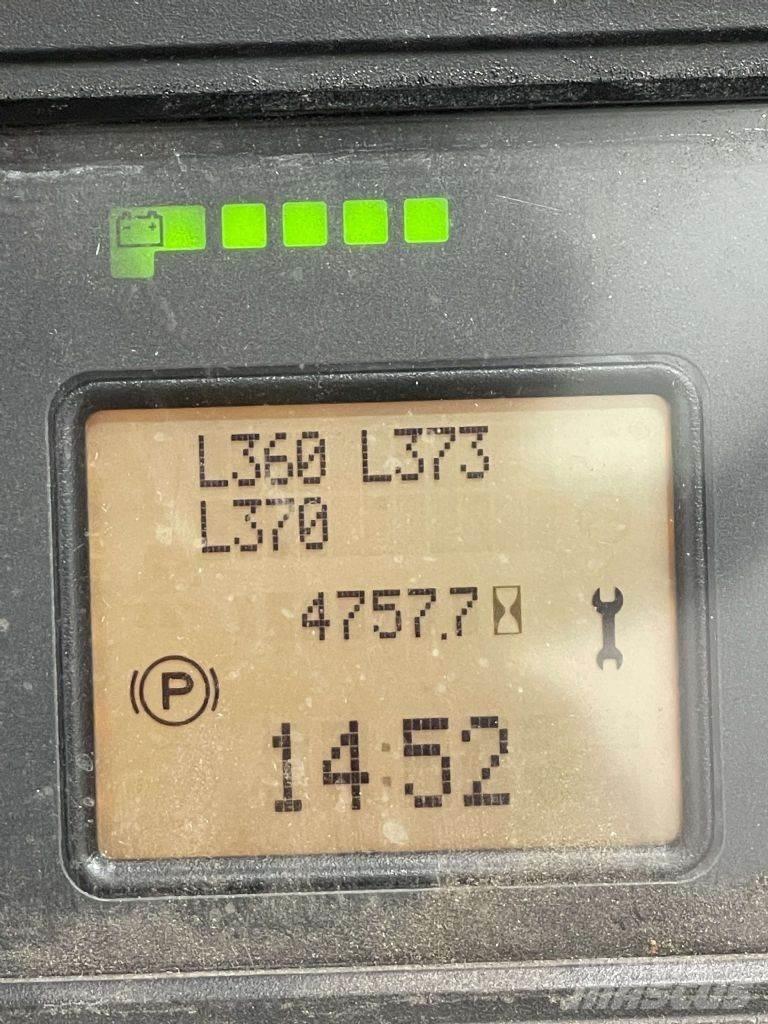 Linde R16-01-1120 Reach trucks