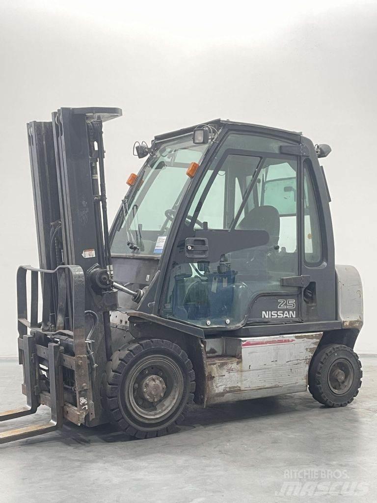 Nissan FD02A250 Diesel Forklifts