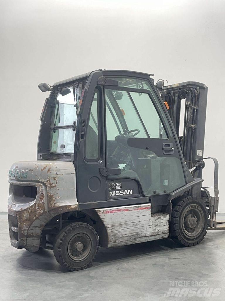 Nissan FD02A250 Diesel Forklifts