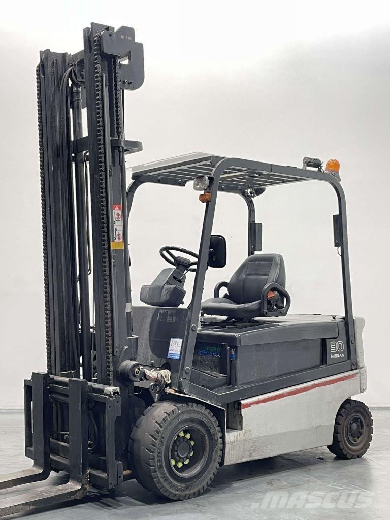 Nissan GQ02L30CU Electric Forklifts