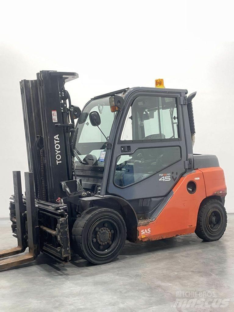 Toyota 40-8FD40N Diesel Forklifts