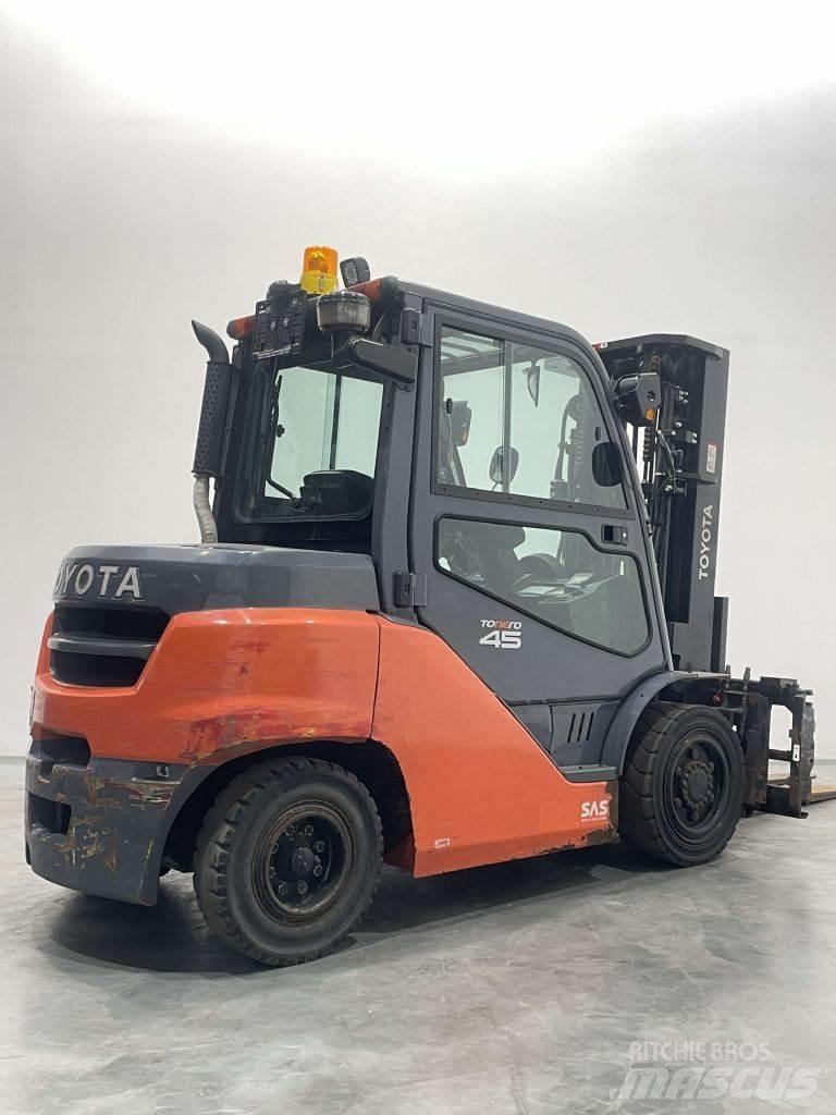 Toyota 40-8FD40N Diesel Forklifts