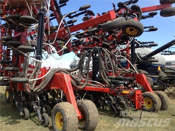 Bourgault 3310 Farm Drills