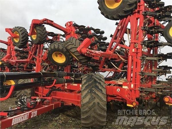 Bourgault 3720-70 Farm Drills
