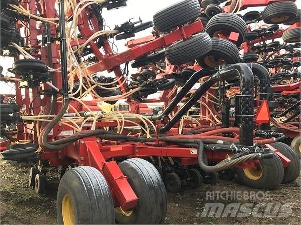 Bourgault 3720-70 Farm Drills