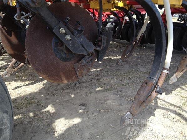 Bourgault 5710 Farm Drills