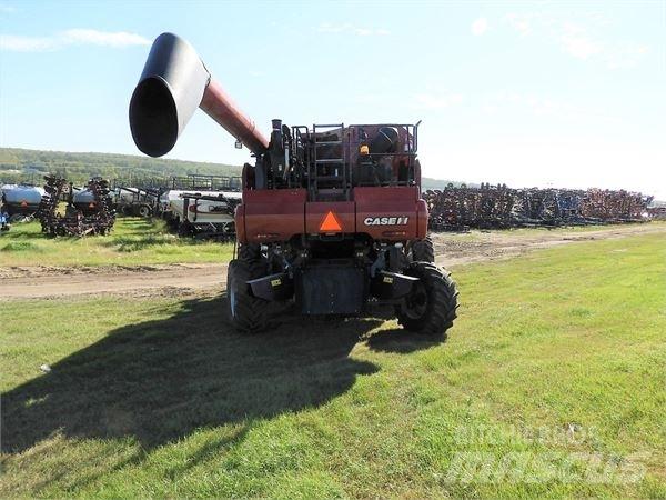 Case IH 8230 Combine Harvesters