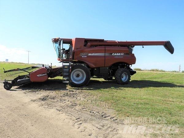Case IH 8230 Combine Harvesters