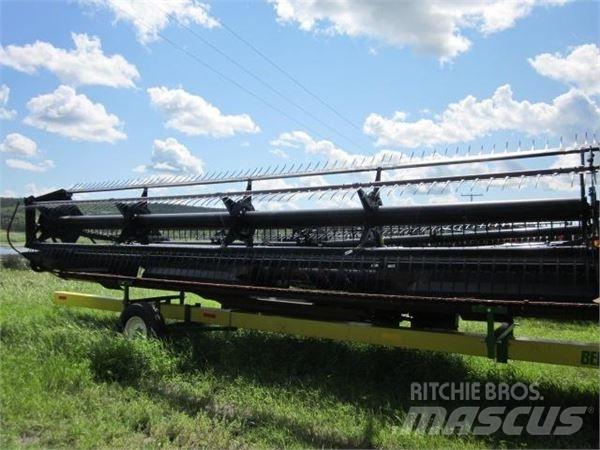 MacDon 960 Combine Attachments