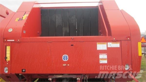 New Holland BR780 Round Balers