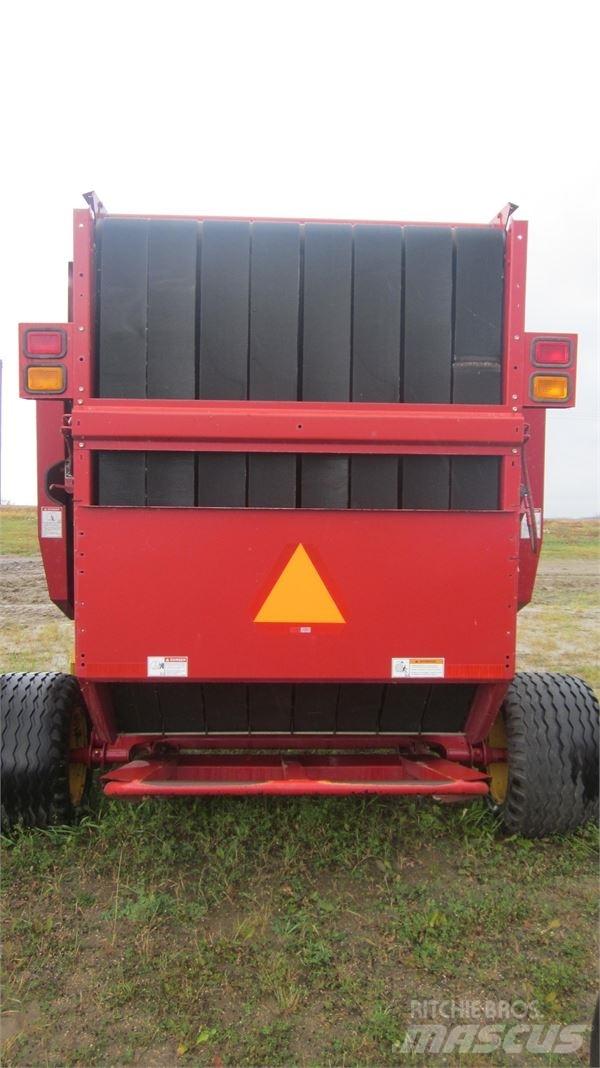 New Holland BR780 Round Balers