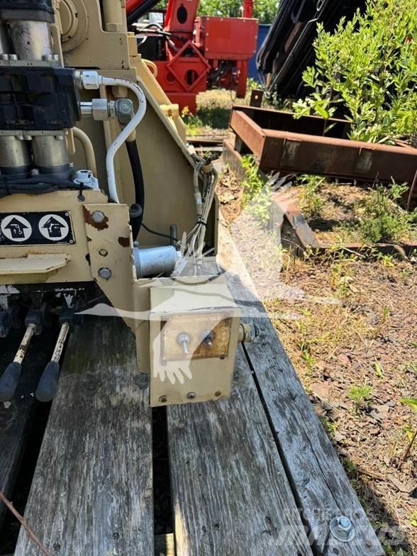 Hiab 8108-2 Timber Cranes