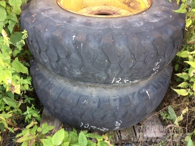 12.5x20 Tires, wheels and rims
