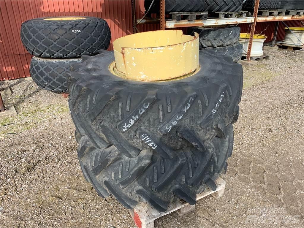  18.4x26 dubbelmontage Tires, wheels and rims
