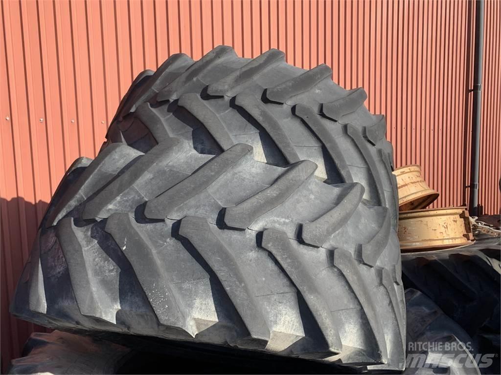 540/65X30 2 ST Tires, wheels and rims