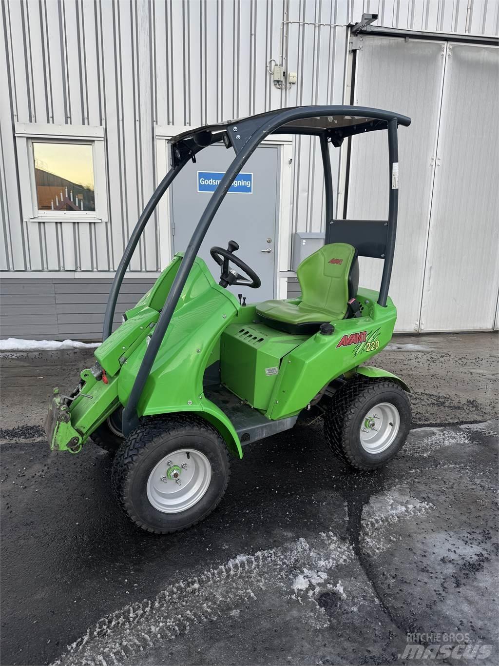 Avant 220 Skid Steer Loaders