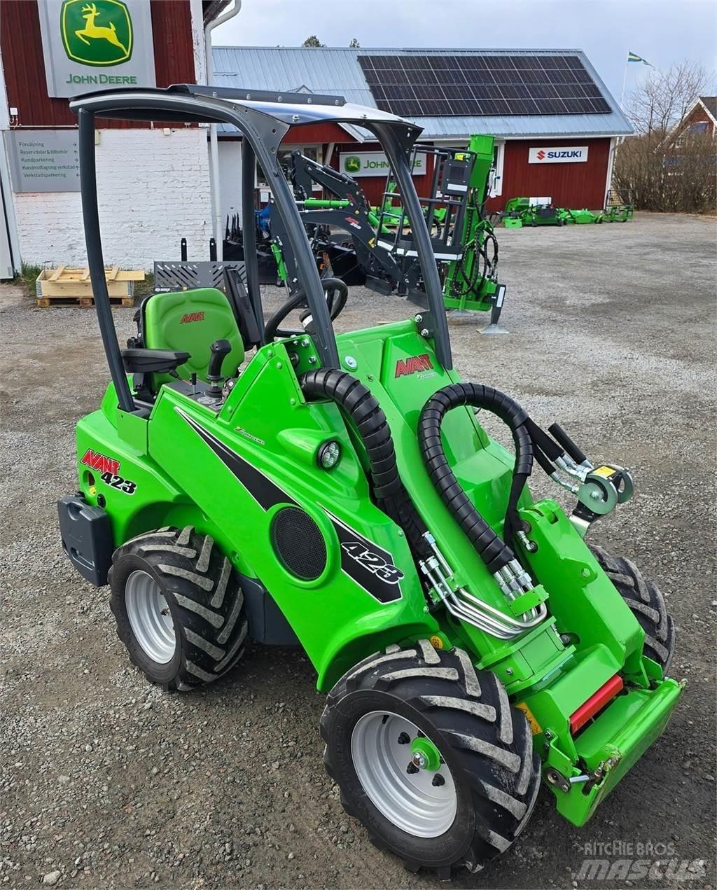 Avant 423 Skid Steer Loaders