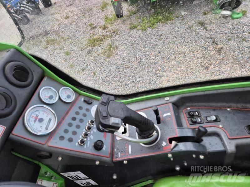 Avant 528 Skid Steer Loaders