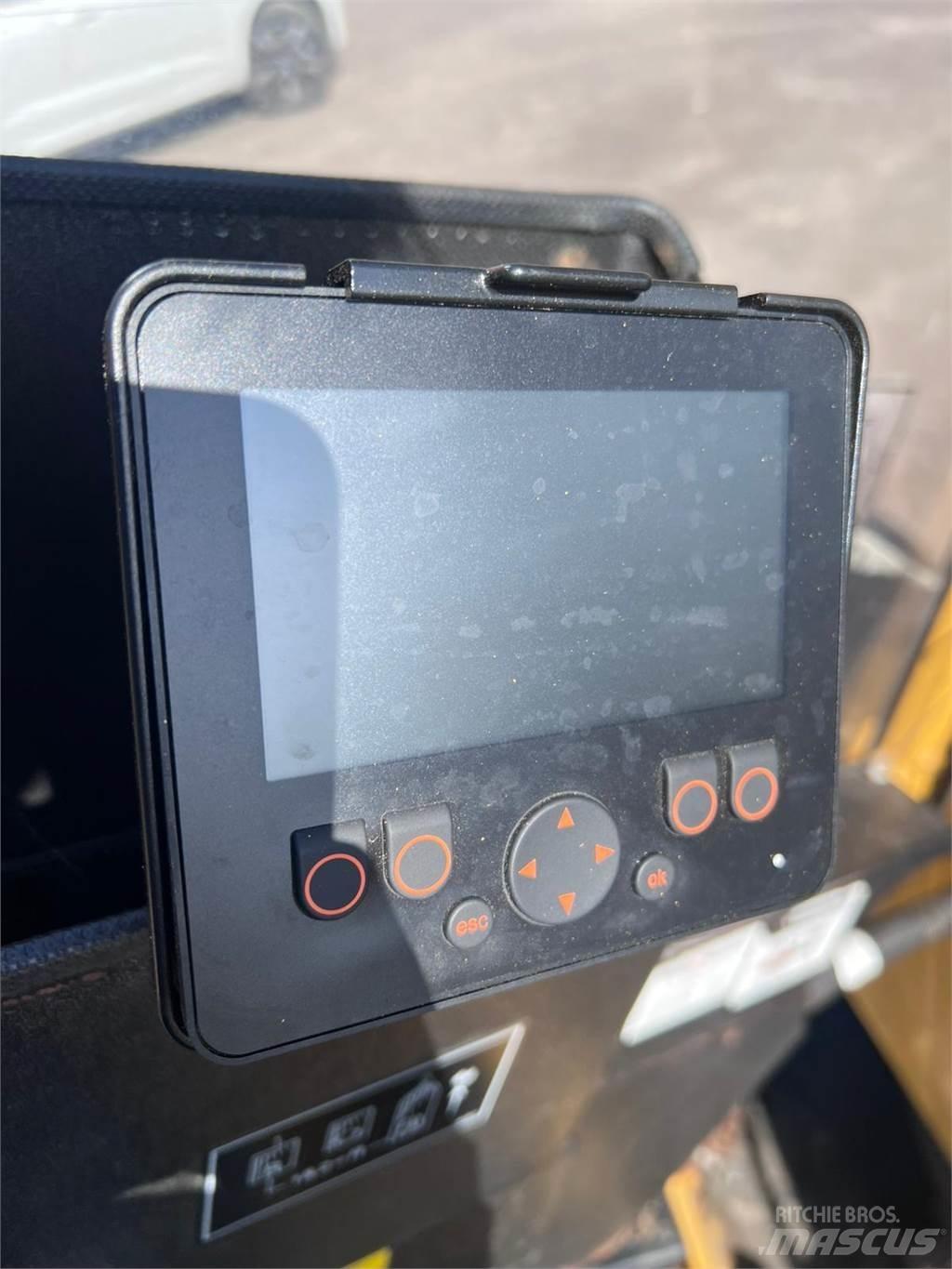 CAT 570 Farm Equipment - Others