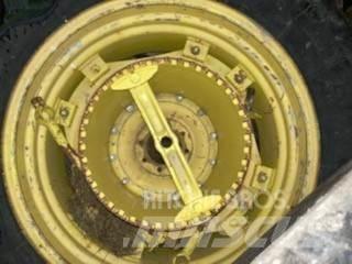 Firestone Dubbelmontage Tires, wheels and rims