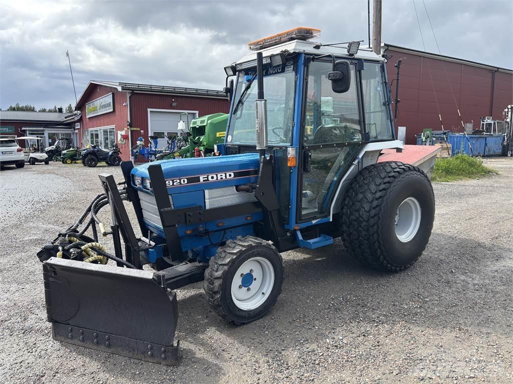 Ford 1920 4WD Tractors