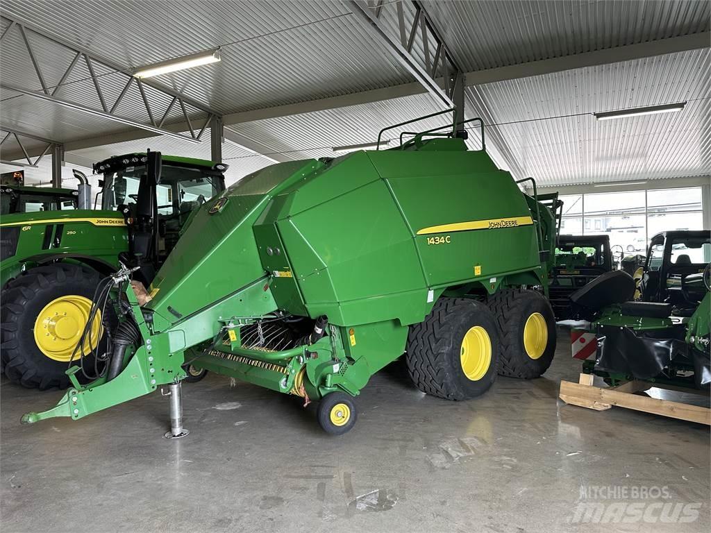 John Deere 1434 Round Balers