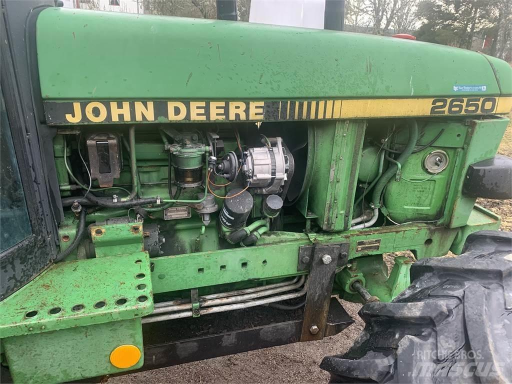 John Deere 2650 Tractors