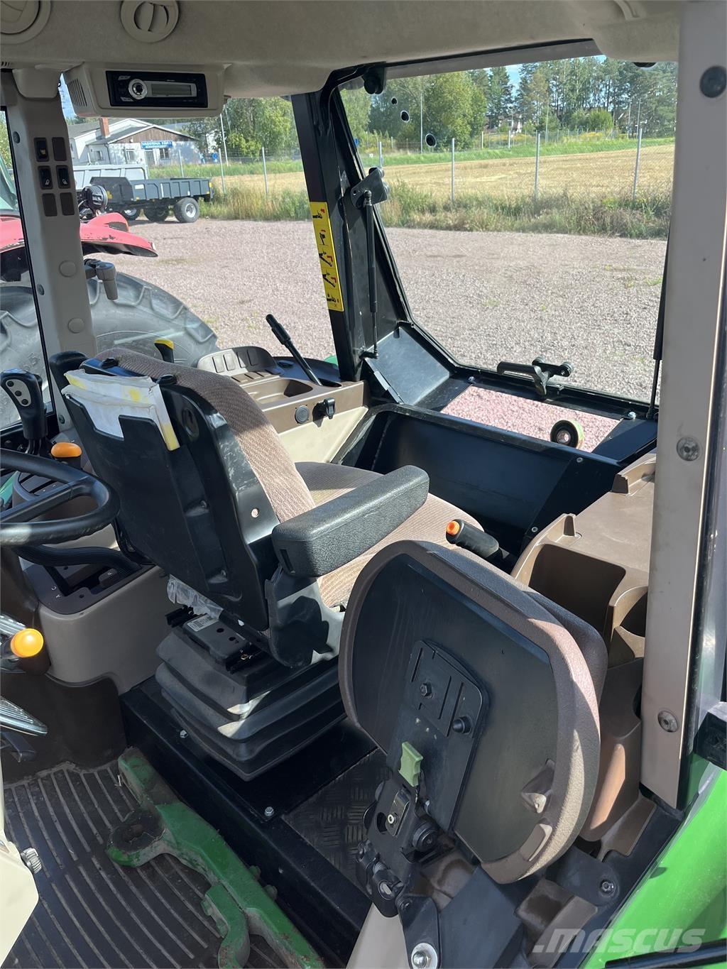 John Deere 5620 Tractors