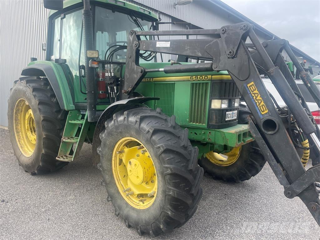 John Deere 6900 TRAKTOR Tractors