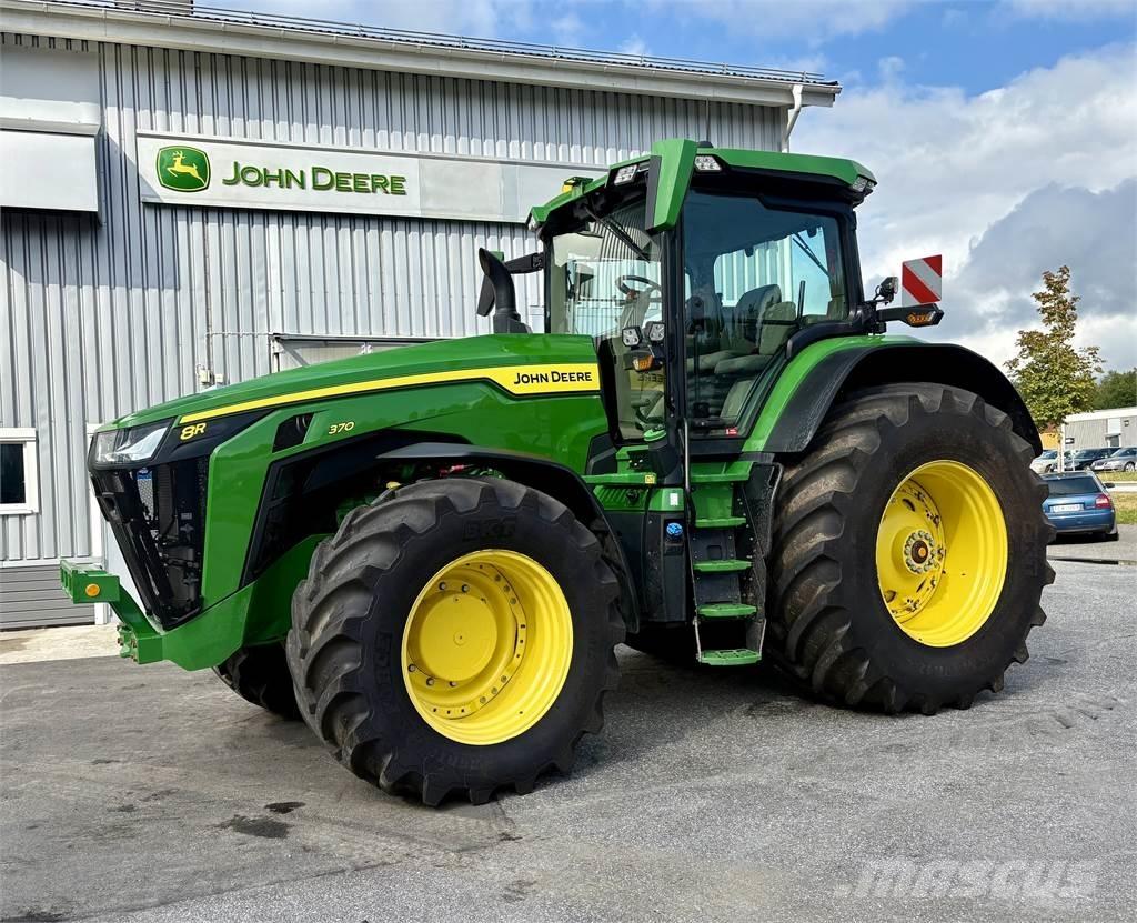 John Deere 8R 370 Tractors