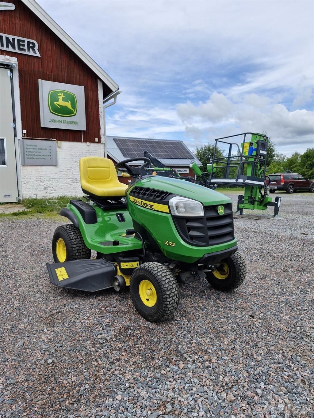 John Deere X125 Riding mowers