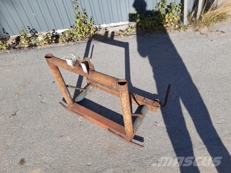  LUNNINGSBALK 3-PUNKT Other tractor accessories