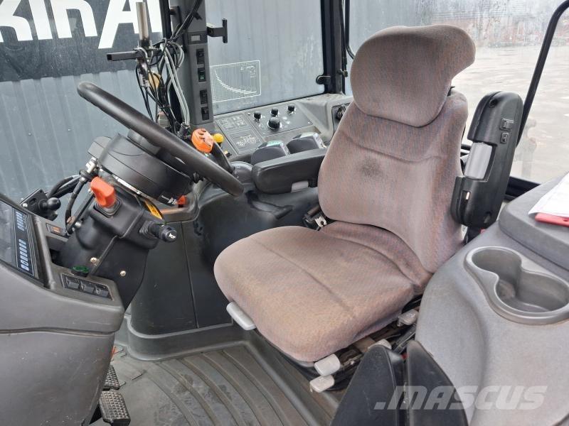 New Holland TM 190 Tractors