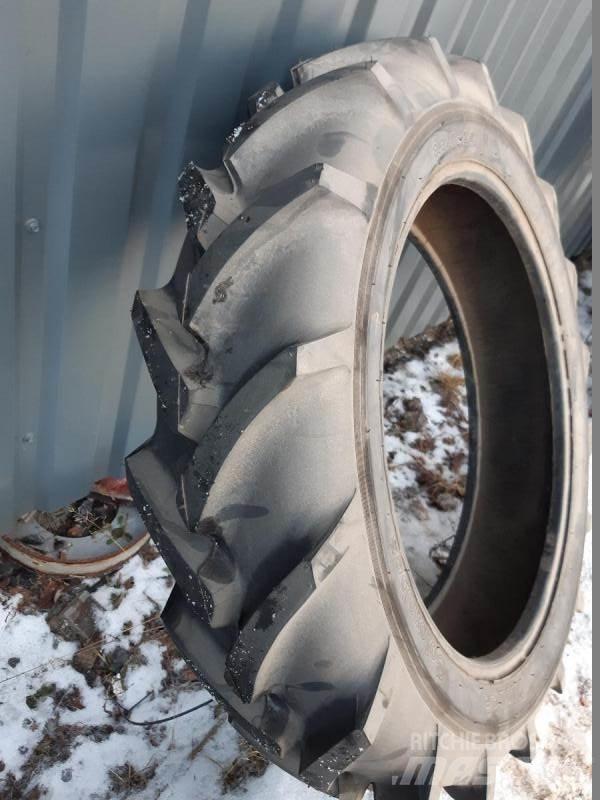  TRAKTORDÄCK 8,3-24 6PLY Tires, wheels and rims