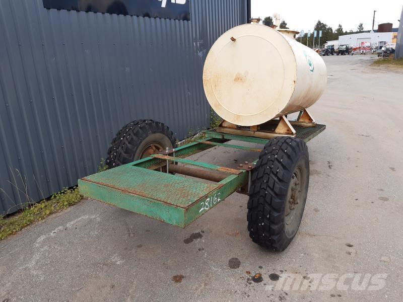  VAGN 1-AXLAD MED TANK Utility Trailers