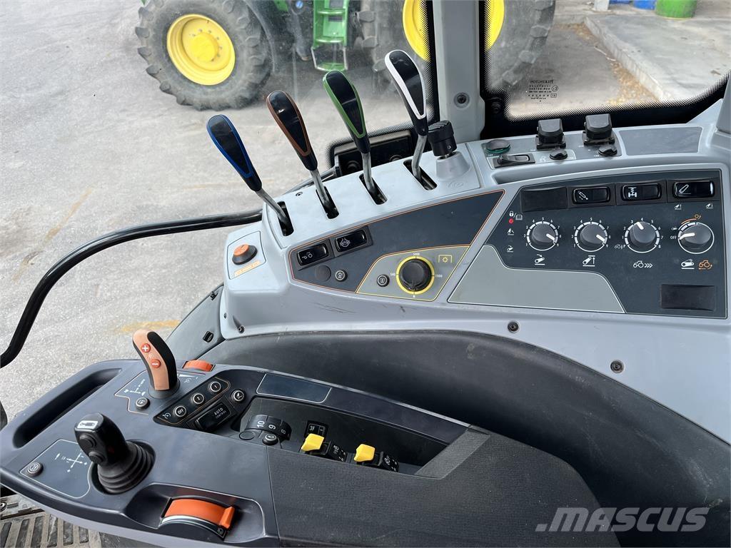 Valtra N174 Tractors