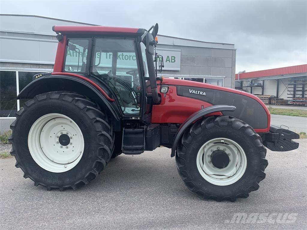 Valtra T151 Tractors