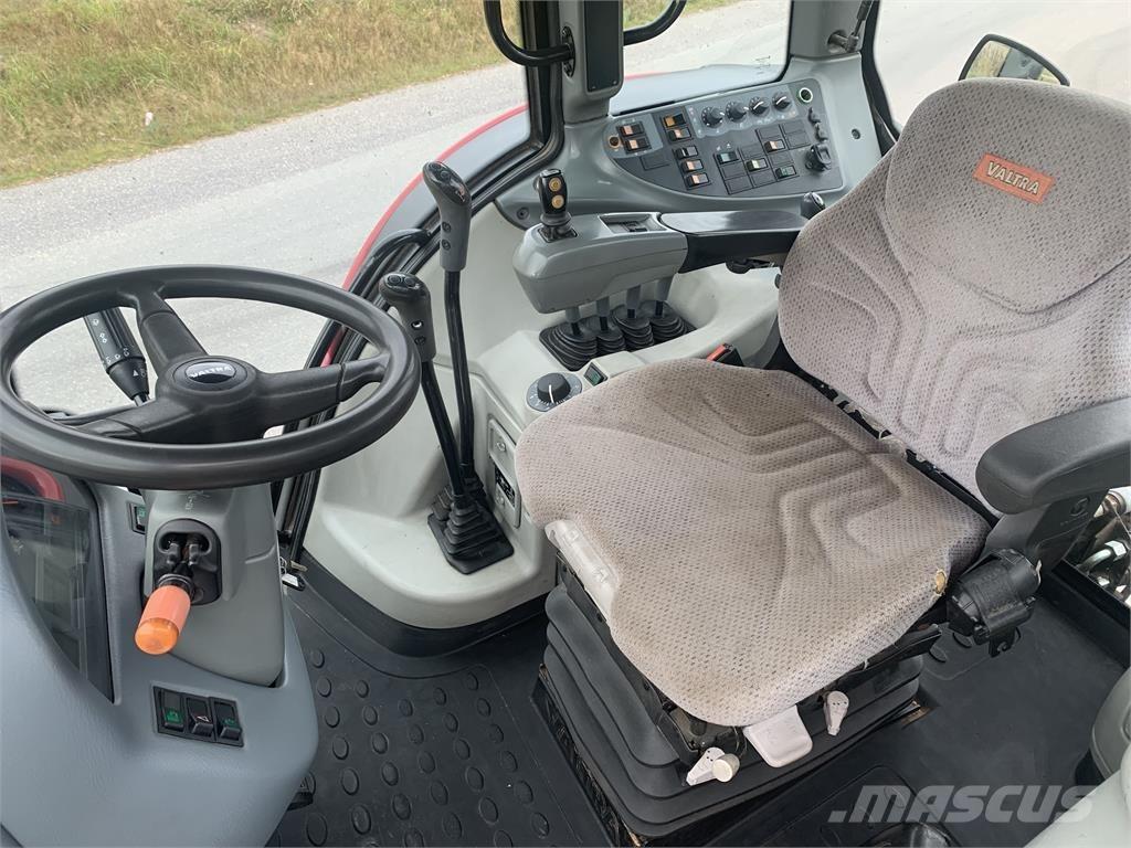 Valtra T151 Tractors