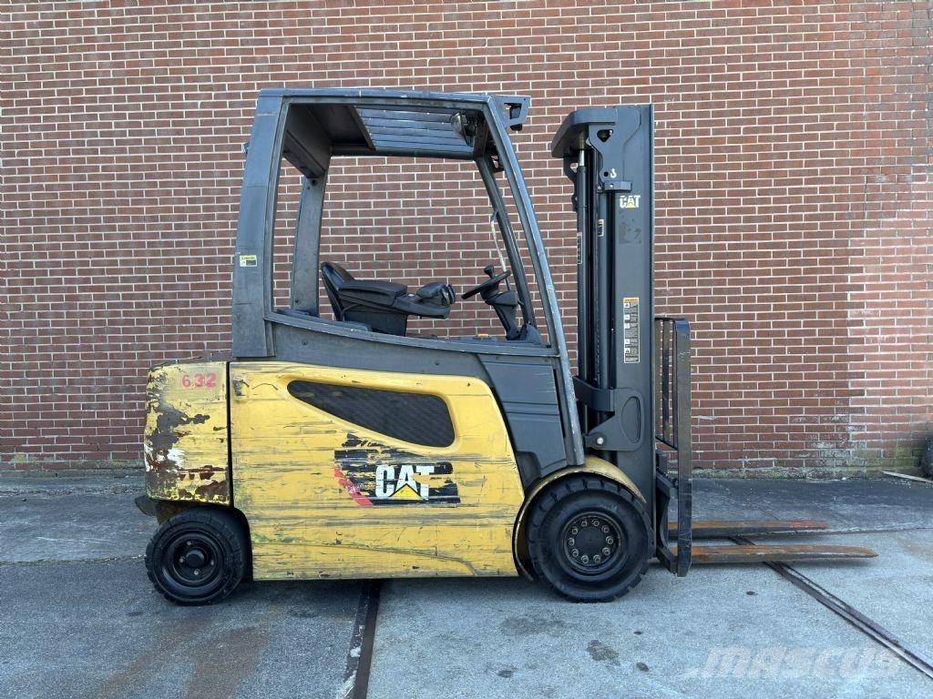 CAT 2EP5000 Electric Forklifts