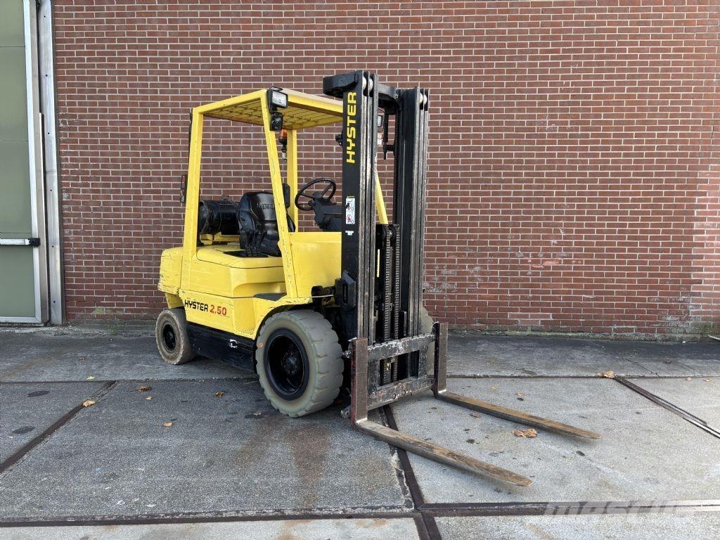Hyster H2.50XM LPG trucks