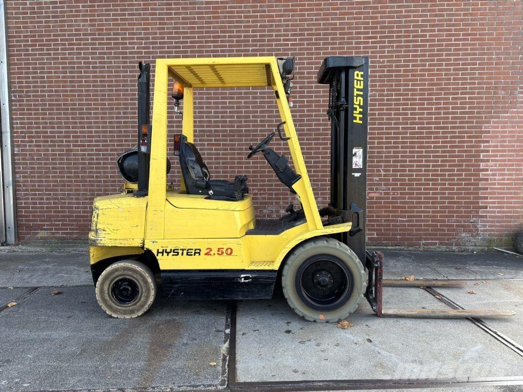 Hyster H2.50XM LPG trucks
