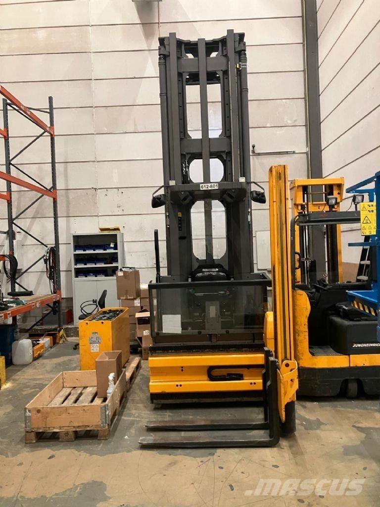 Jungheinrich EKX 516K High lift order picker