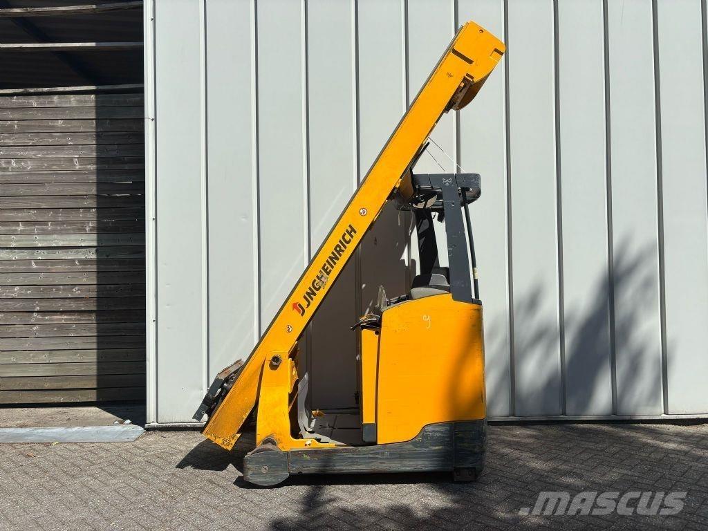 Jungheinrich ETV 216 Reach trucks