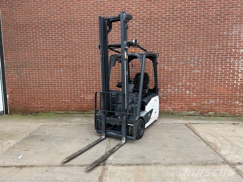 Linde E14-02 Electric Forklifts