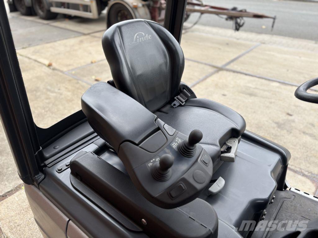Linde E14-02 Electric Forklifts