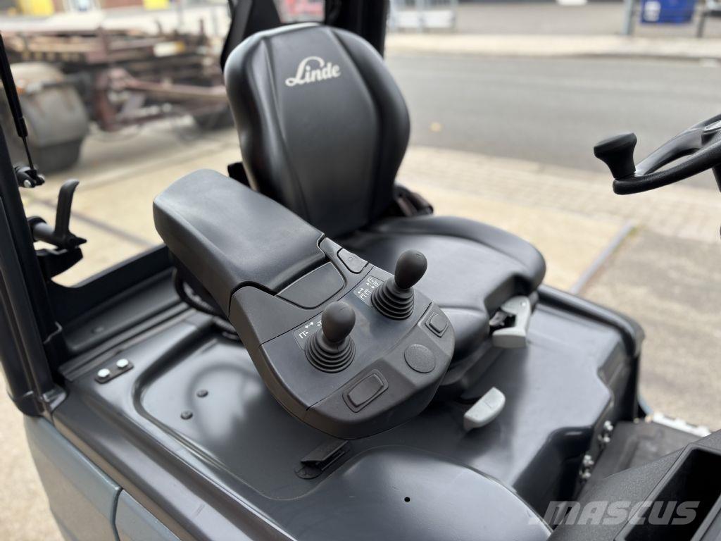 Linde E14-02 Electric Forklifts