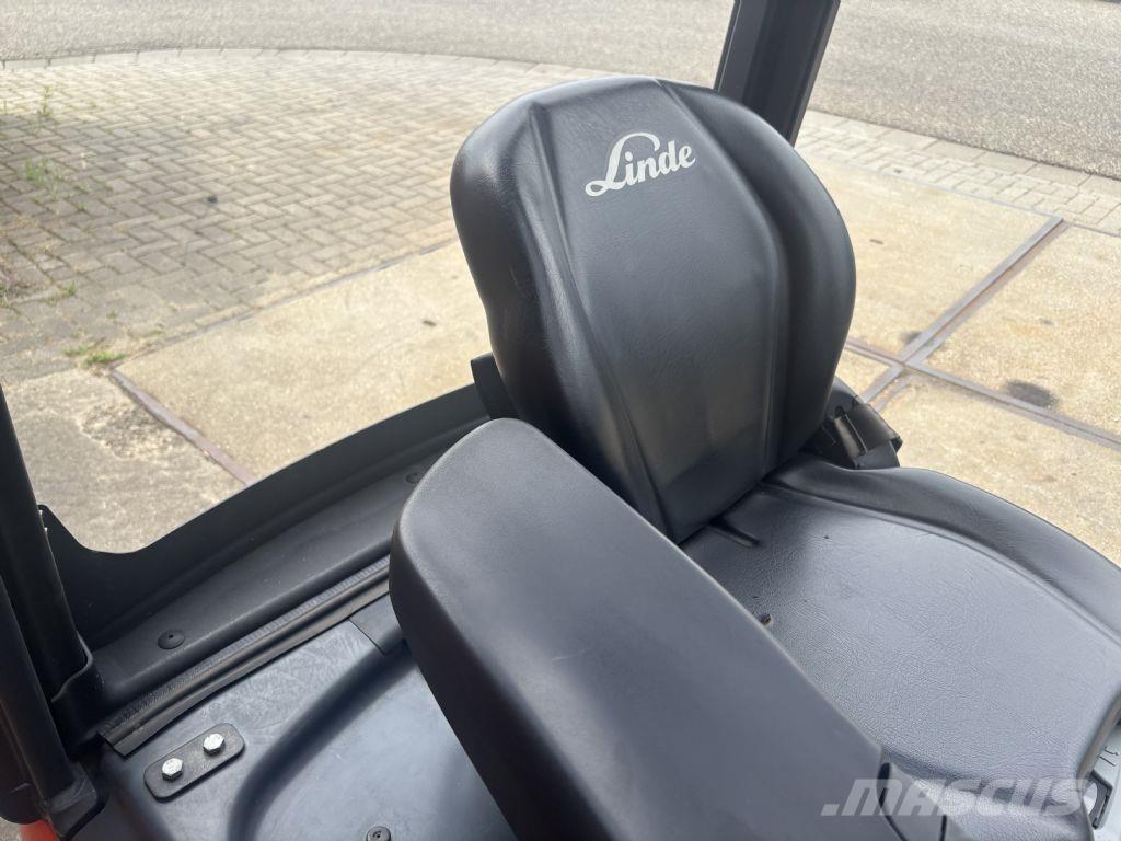 Linde E15-02 Electric Forklifts